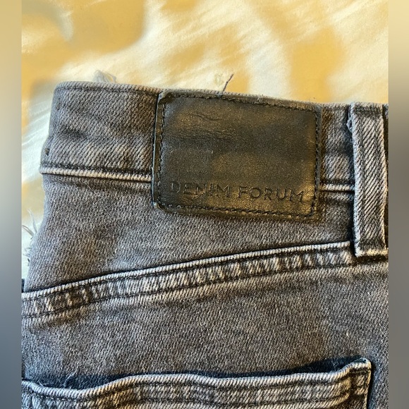 Yoko High Rise Slim Denim Forum Washed black jeans. - Picture 5 of 5